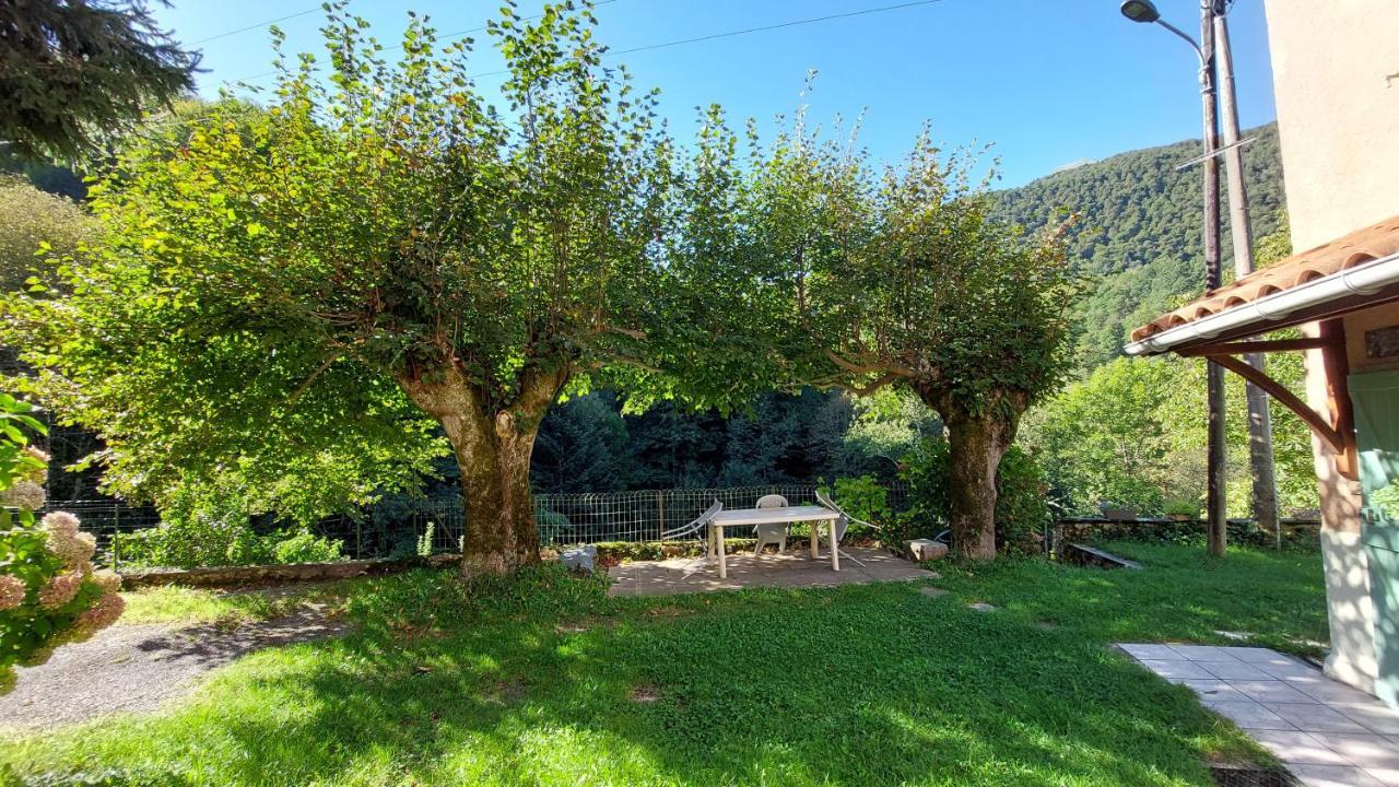 Maison De Famille Razecueillé Exteriör bild